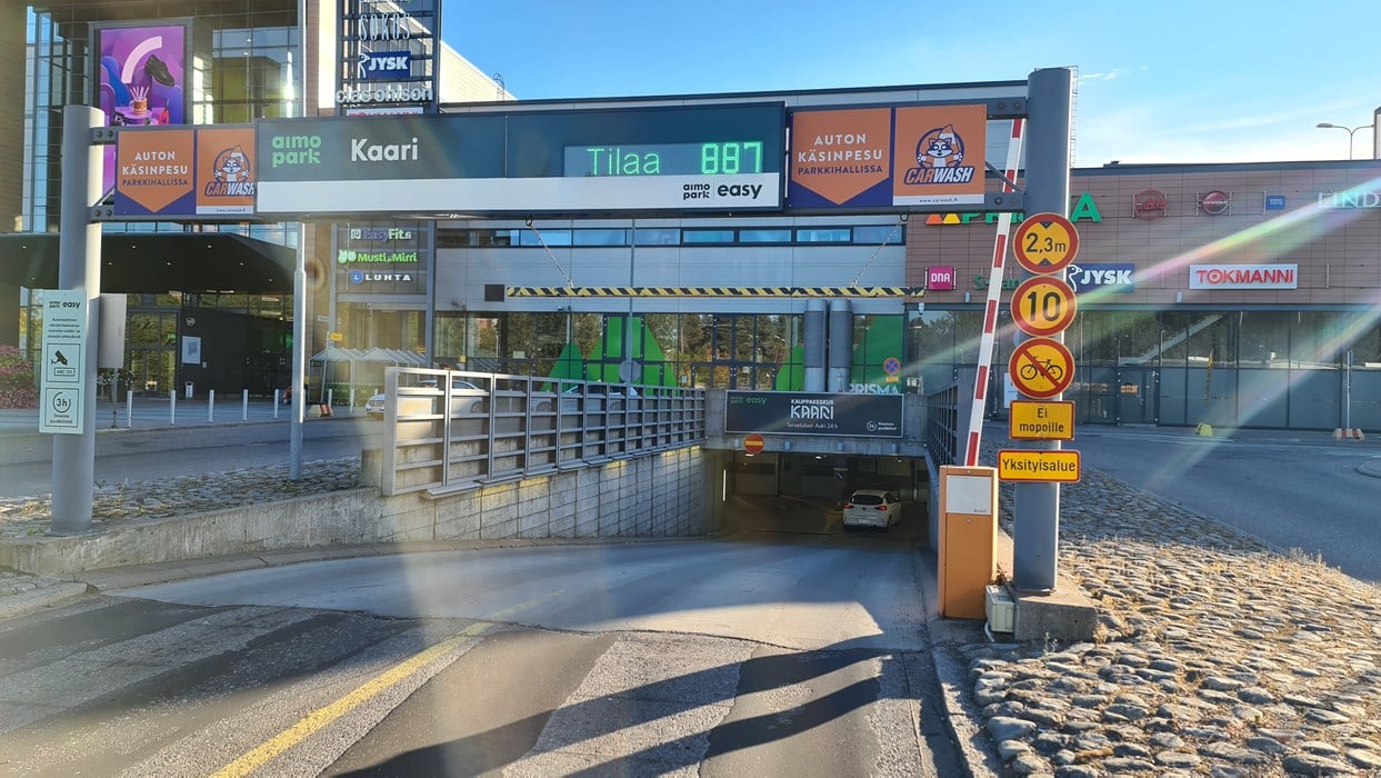 Shopping mall Kaari car entrance